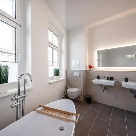 Goethe Palais Anna Amalia L 1-8p L Lift L Parkplatz *