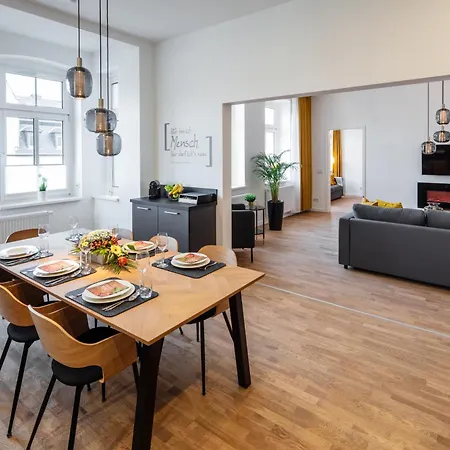 Goethe Palais Anna Amalia L 1-8p L Lift L Parkplatz * Aue (Saxony)